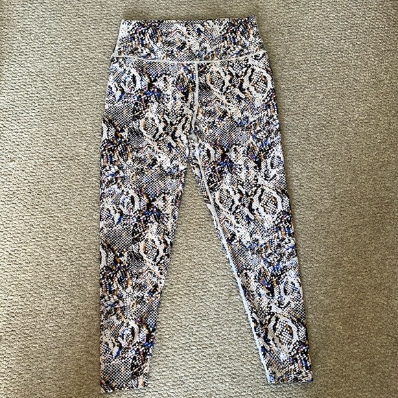 White/Multicolor Leggings with Snake Print - Picture 2 of 4
